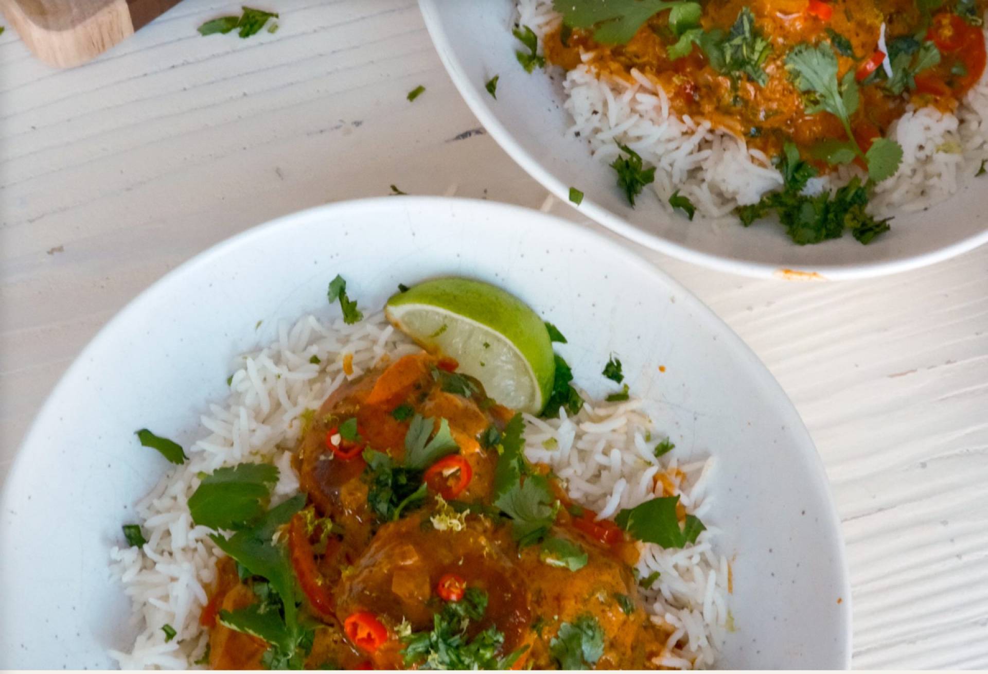 THAI INSPIRED COCONUT CURRY CHICKEN MEATBALLS